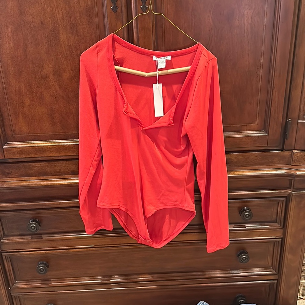 Capella Lg long sleeve body suit